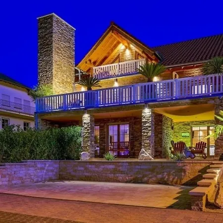 Luxus 5 Sterne - Seenaehe Schalkenmehren